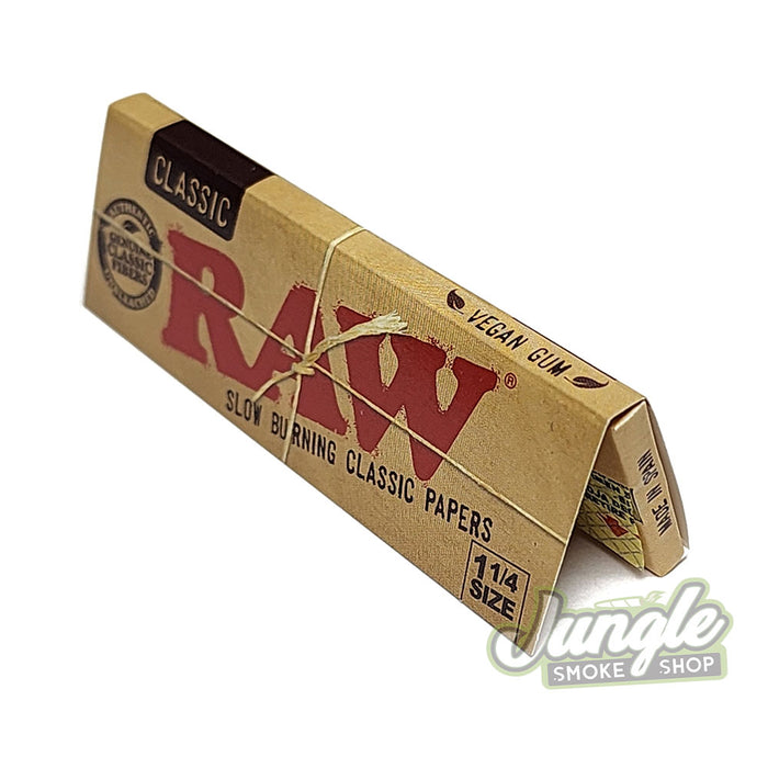 RAW Classic Rolling Papers 1 1/4